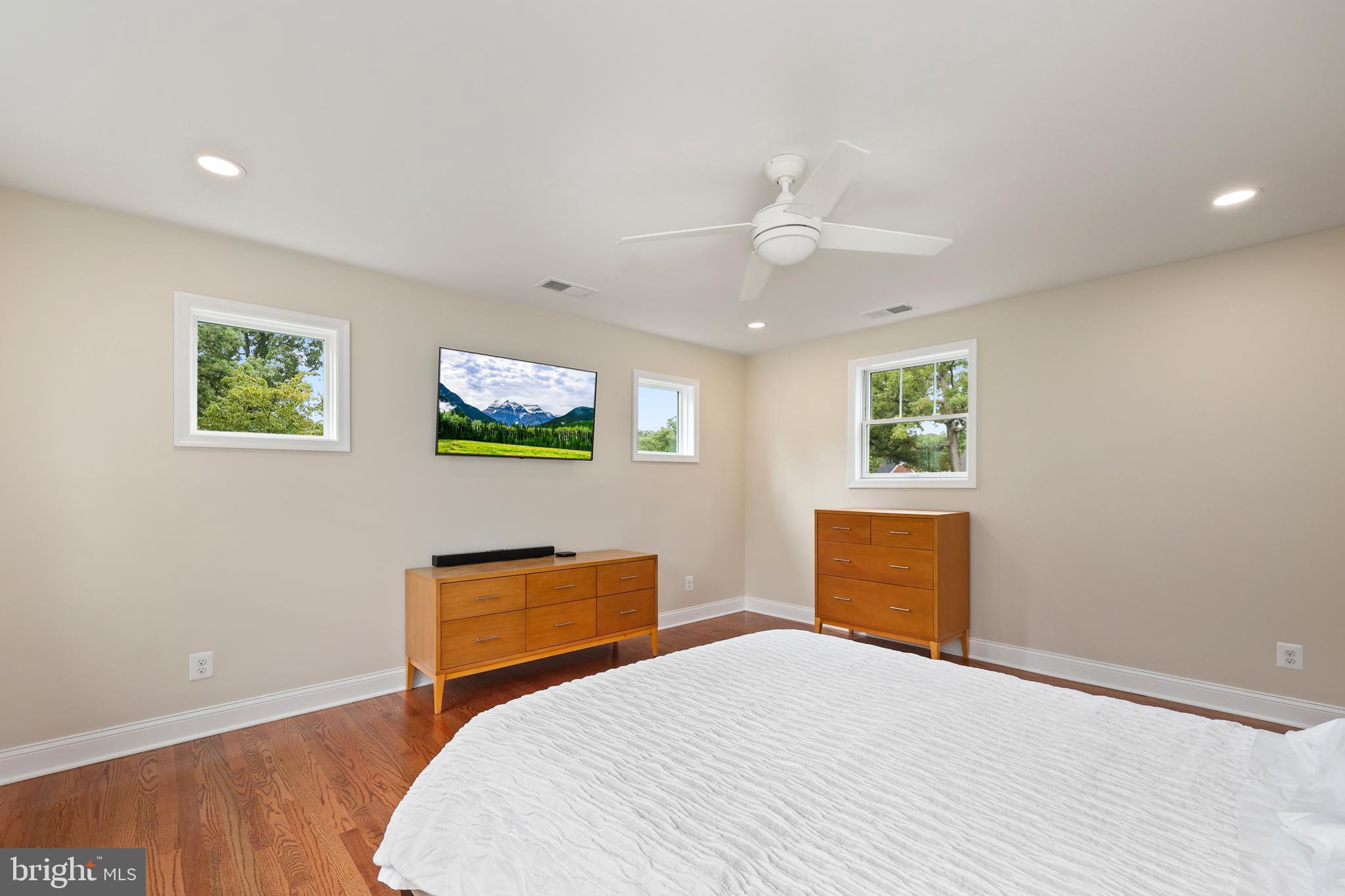 ARLINGTON FOREST - Residential