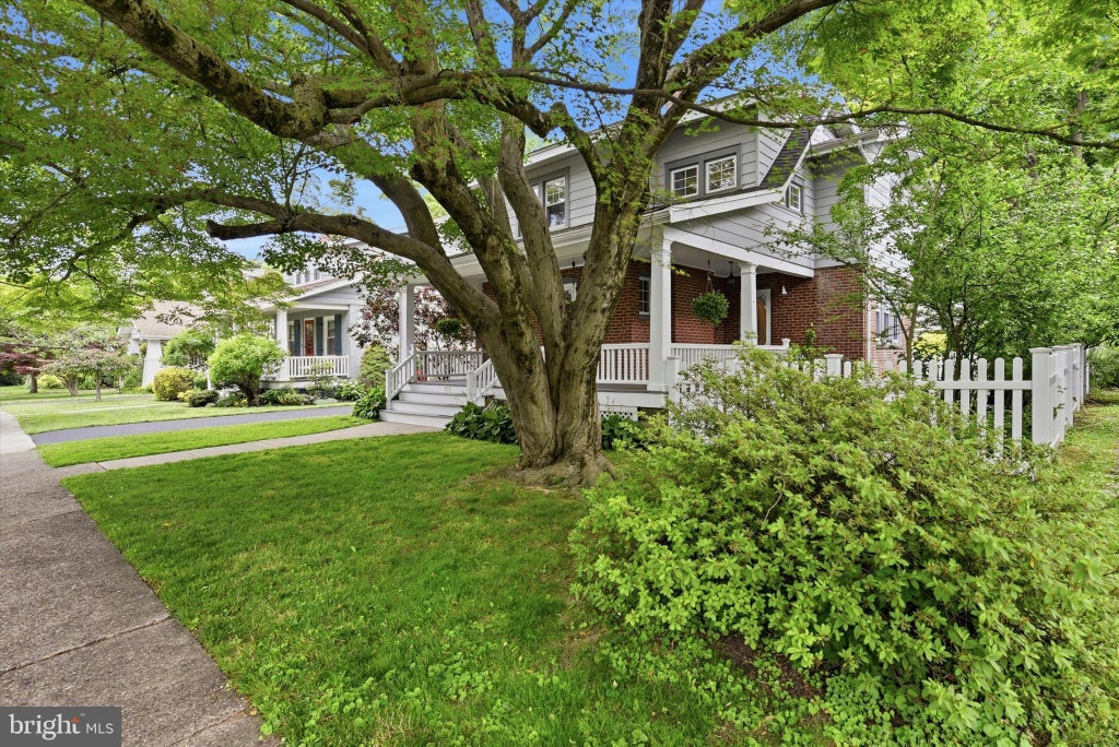 Photo of 223 E Second Street, MEDIA, PA 19063 (MLS # PADE2118234)
