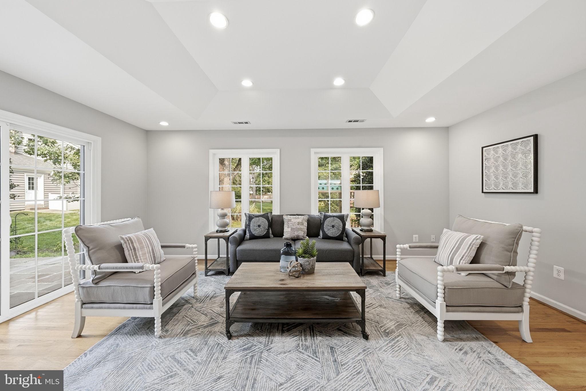 8607 PILGRIM COURT