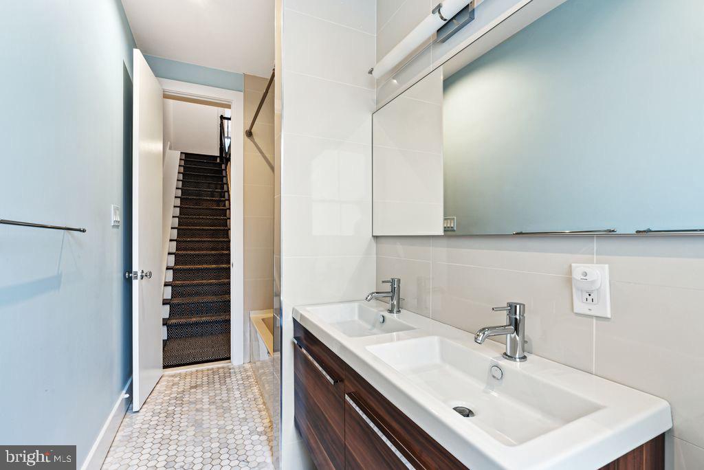 BELLA VISTA - Residential