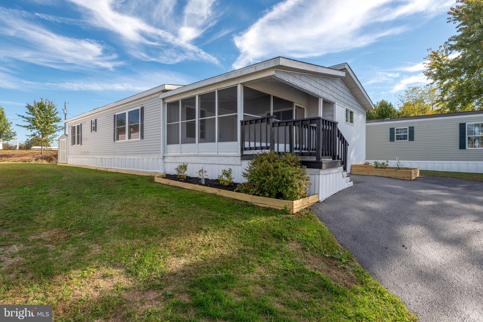 LINCOLN ESTATES - Residential