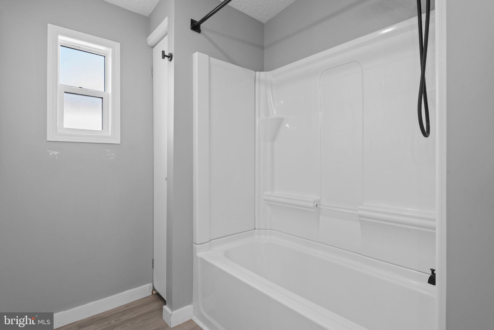 LINCOLN ESTATES - Residential