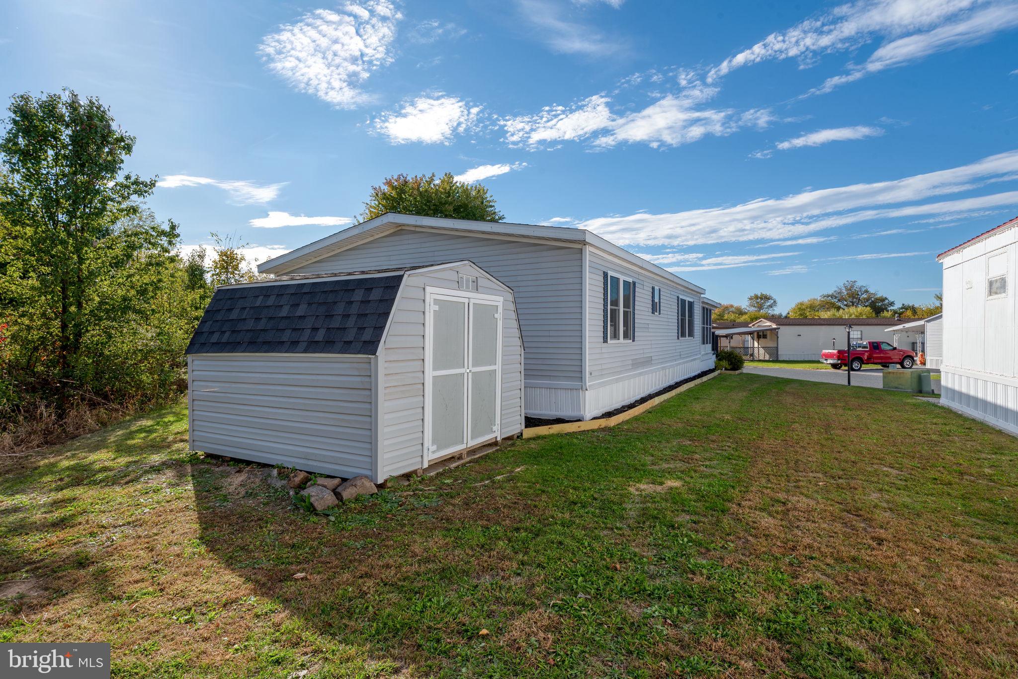 LINCOLN ESTATES - Residential