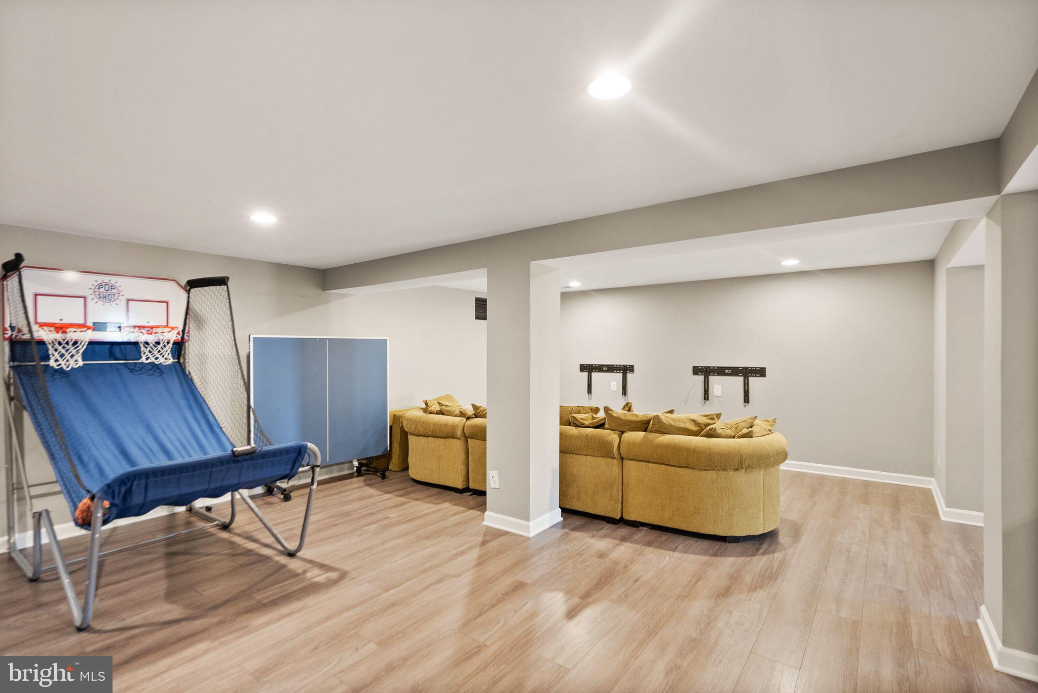 CEDAR HUNT - Residential