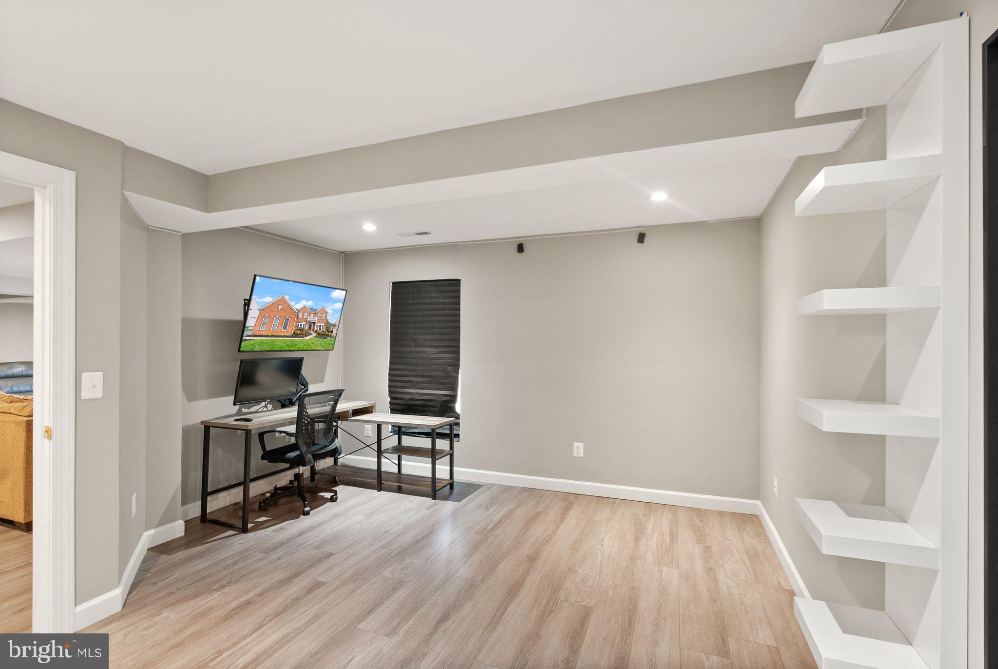 CEDAR HUNT - Residential