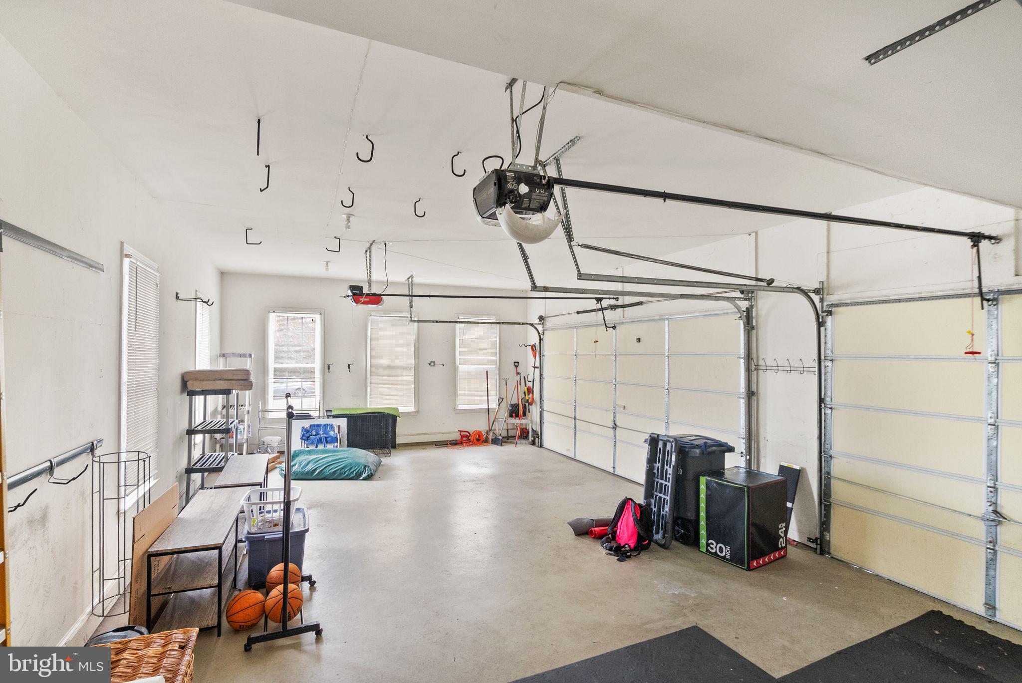 CEDAR HUNT - Residential