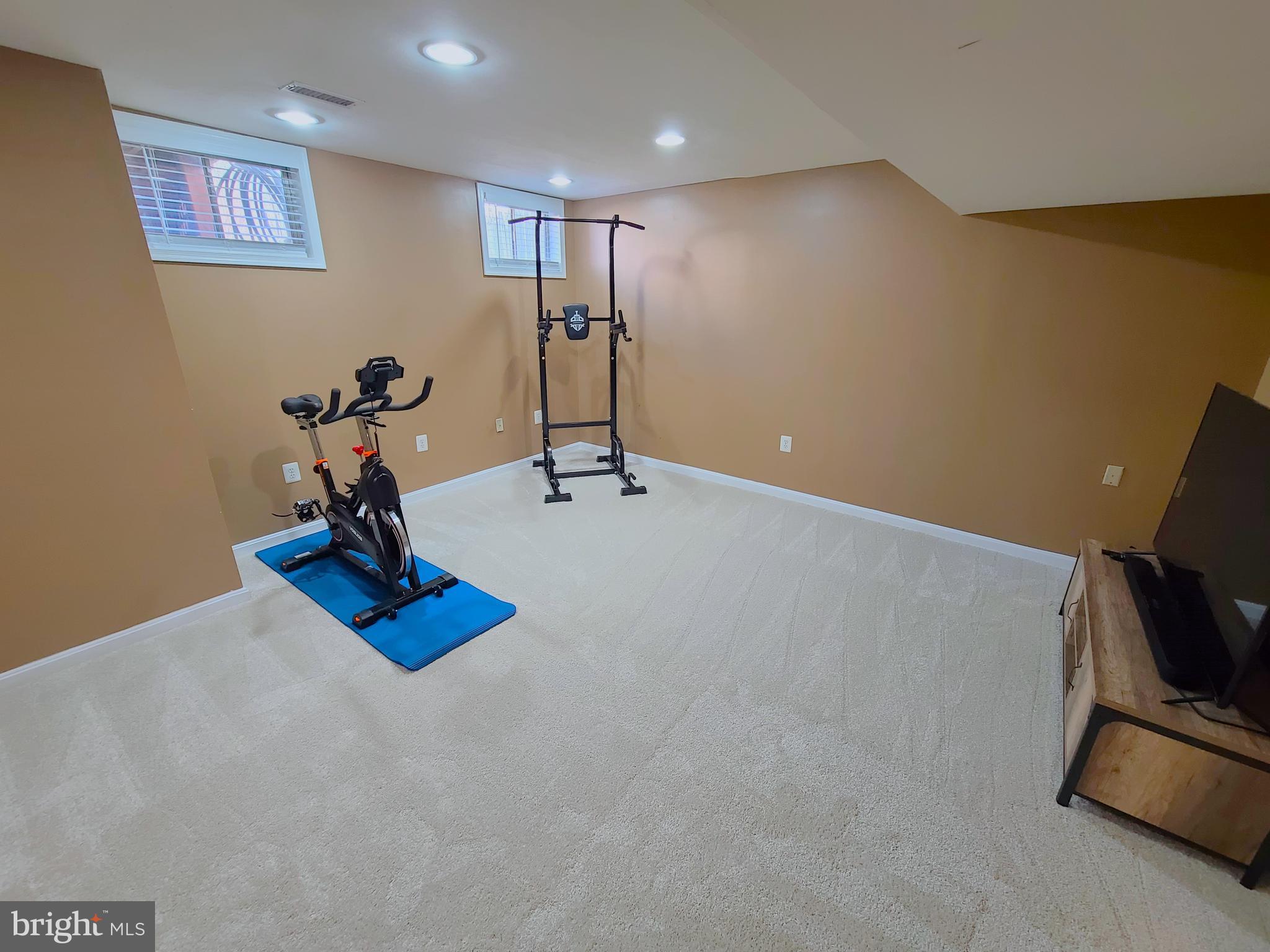 BLOOMS CROSSING SEC B PH - Residential