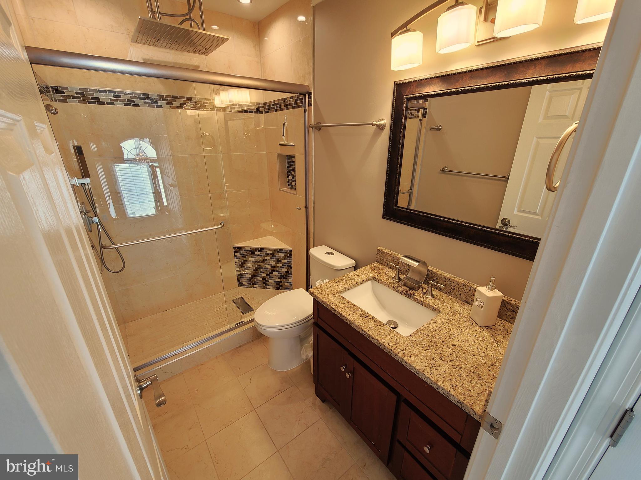 BLOOMS CROSSING SEC B PH - Residential