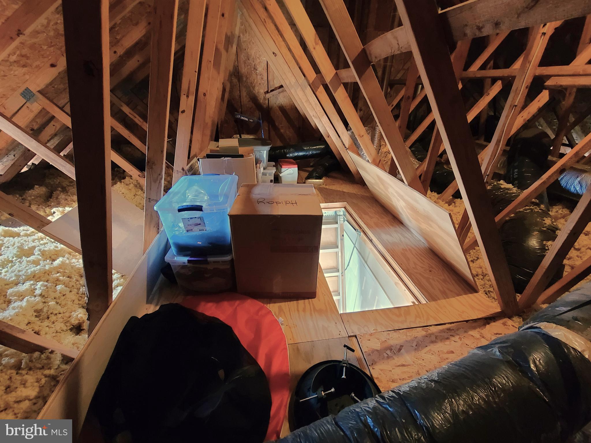 BLOOMS CROSSING SEC B PH - Residential