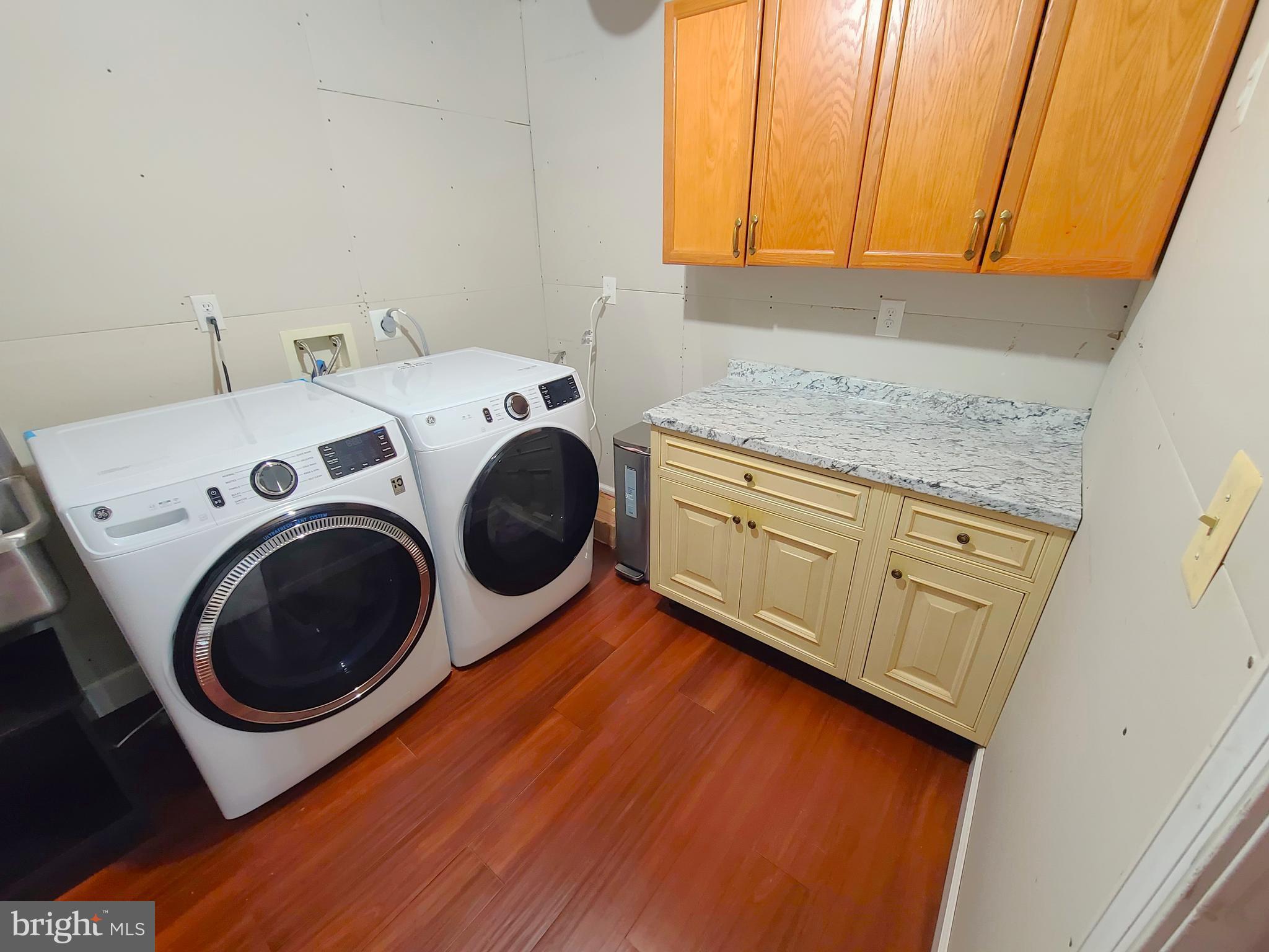 BLOOMS CROSSING SEC B PH - Residential