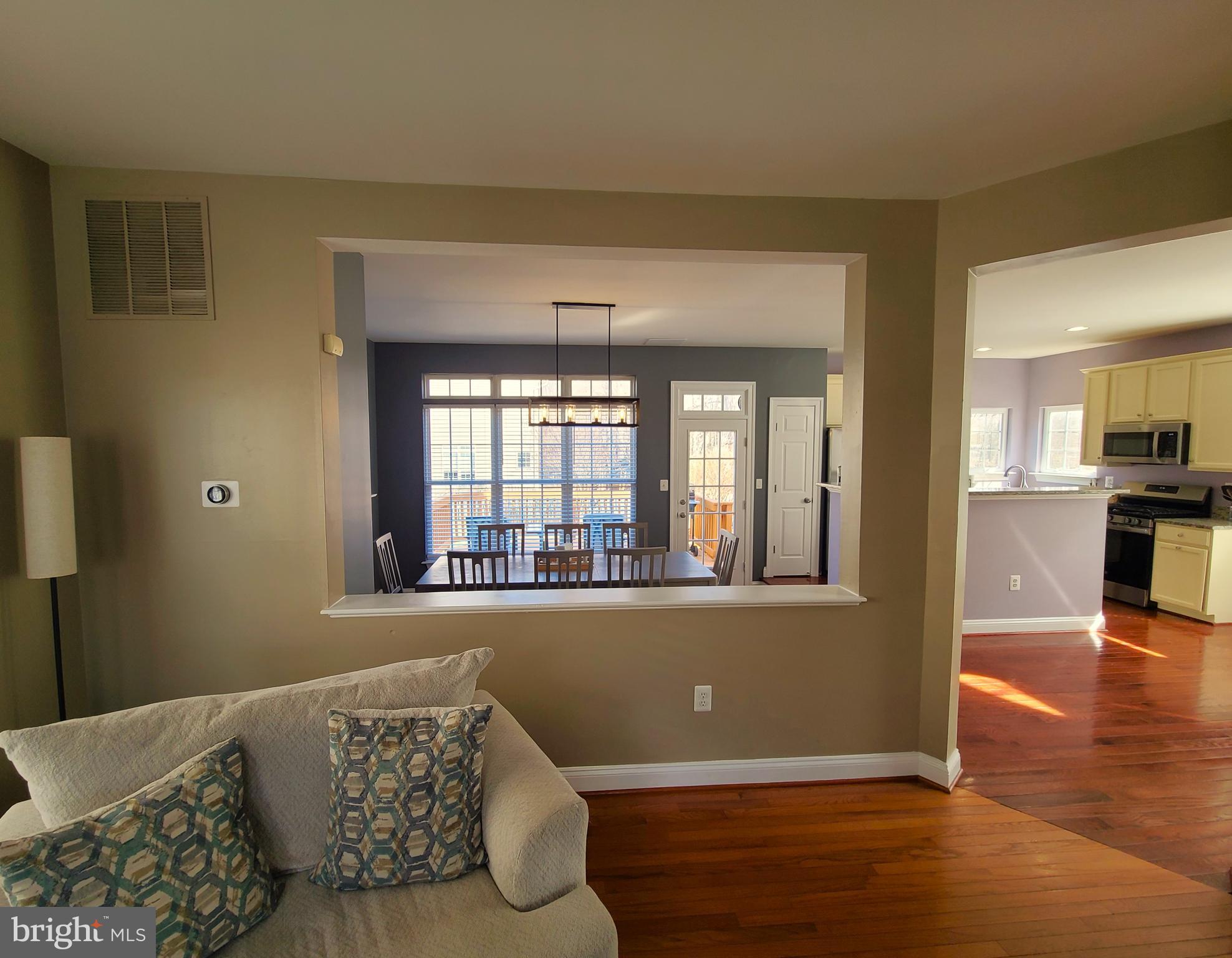 BLOOMS CROSSING SEC B PH - Residential