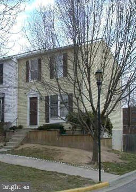 14 SEEK CT TAKOMA PARK MD 20912