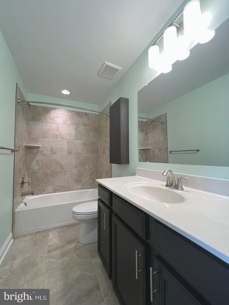 TANYARD COVE NORTH - Residential Lease