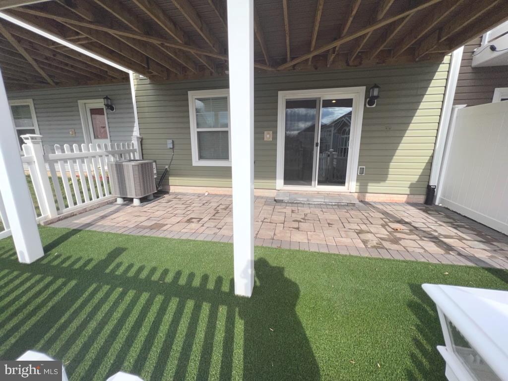 TANYARD COVE NORTH - Residential Lease