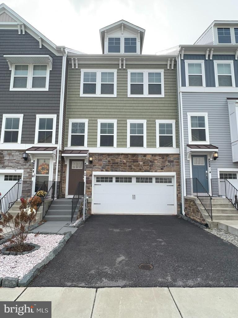 TANYARD COVE NORTH - Residential Lease