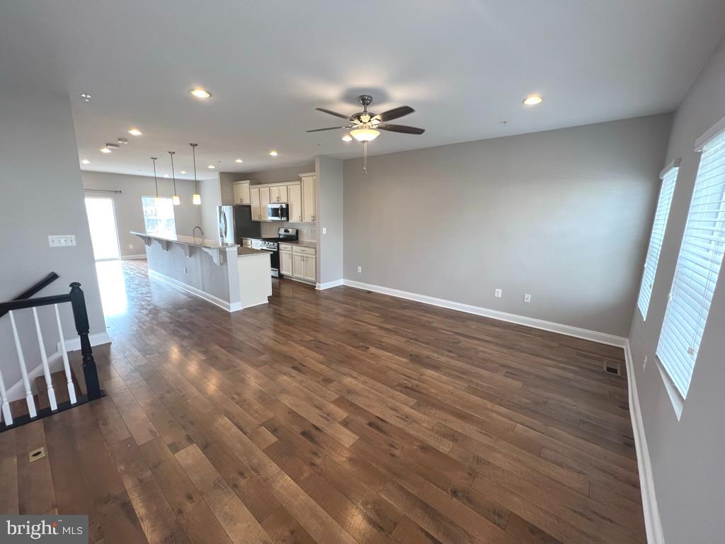 TANYARD COVE NORTH - Residential Lease