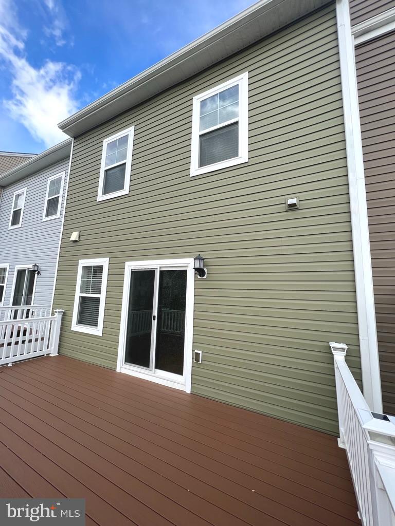 TANYARD COVE NORTH - Residential Lease