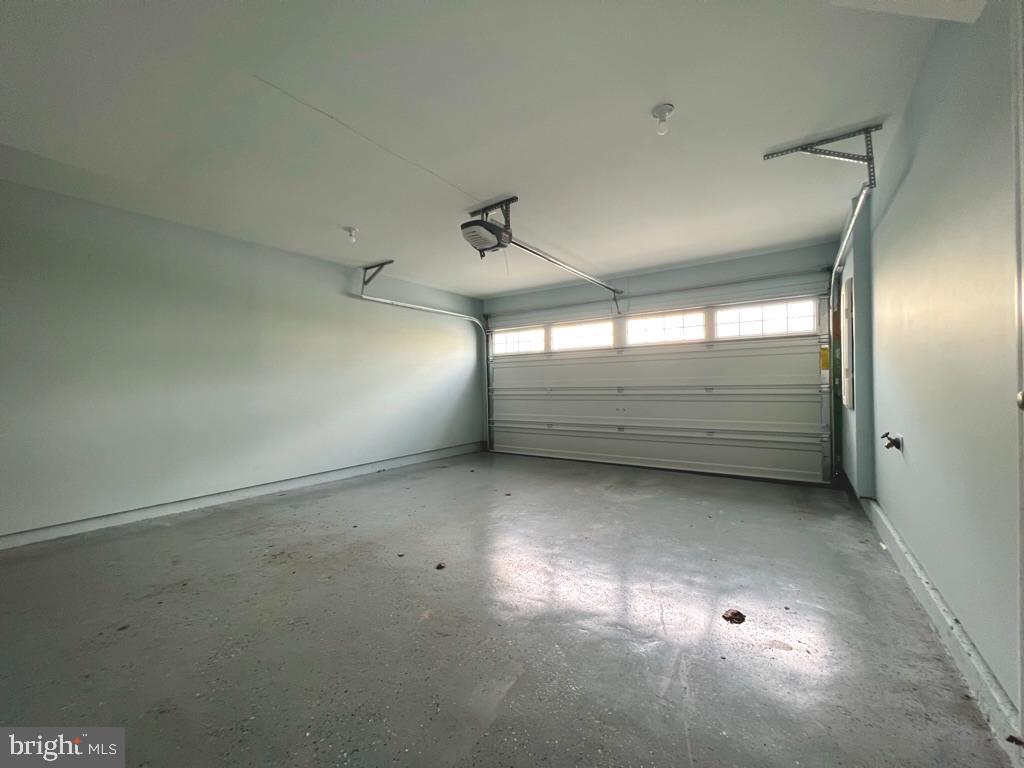 TANYARD COVE NORTH - Residential Lease