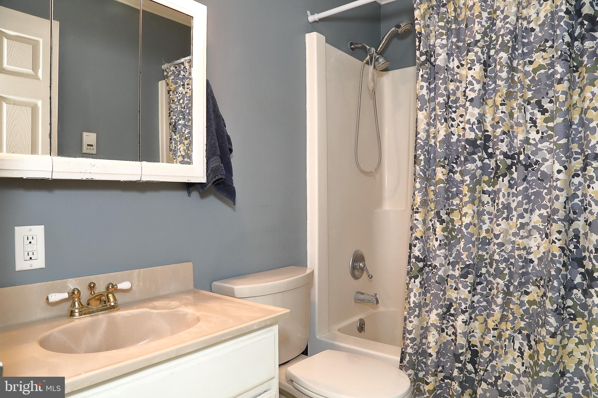 AKRON BOROUGH - Residential