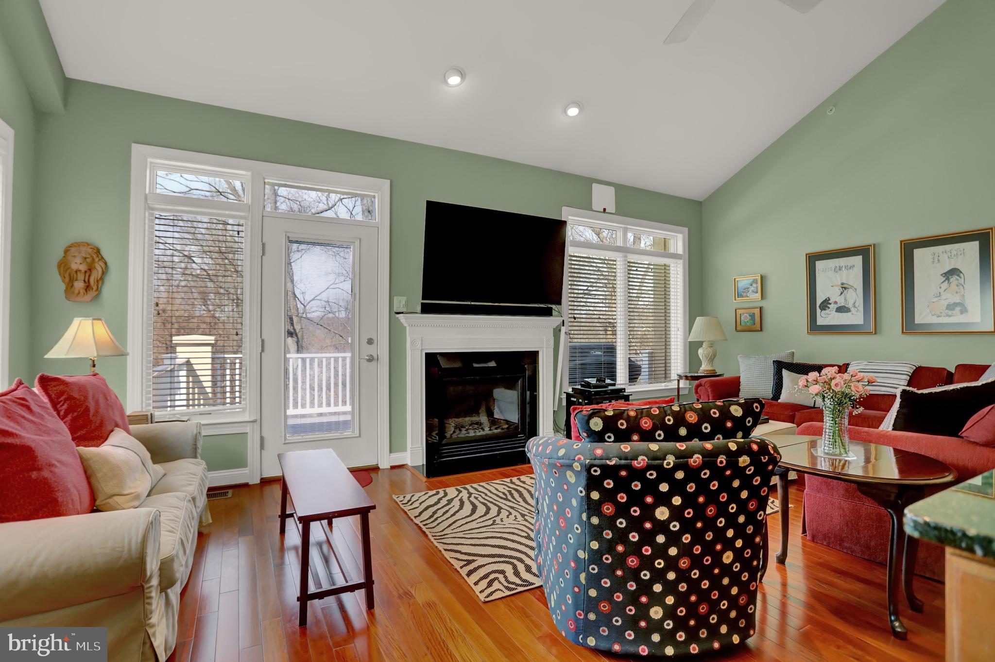 ROCKLAND RIDGE - Residential