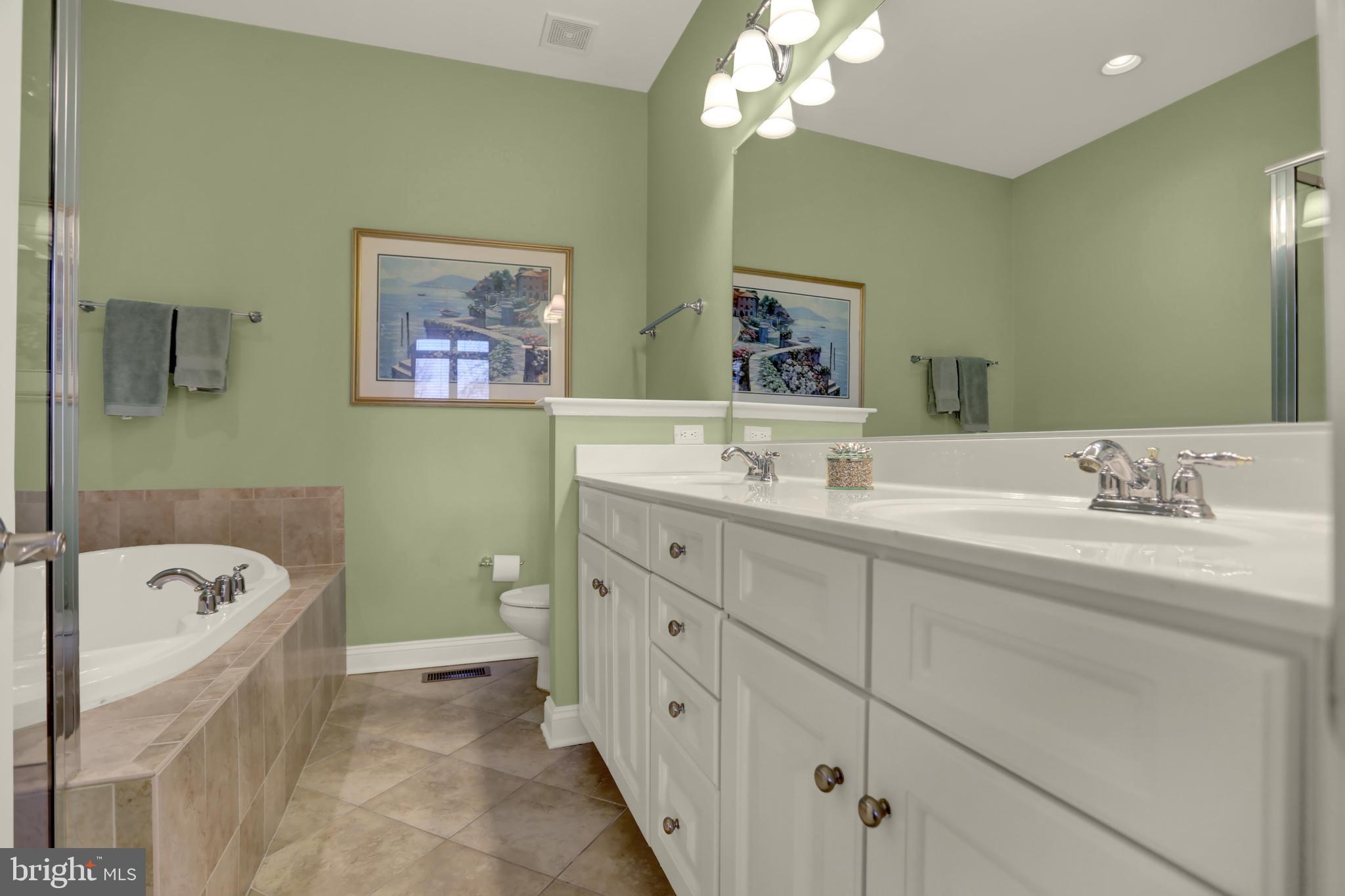 ROCKLAND RIDGE - Residential