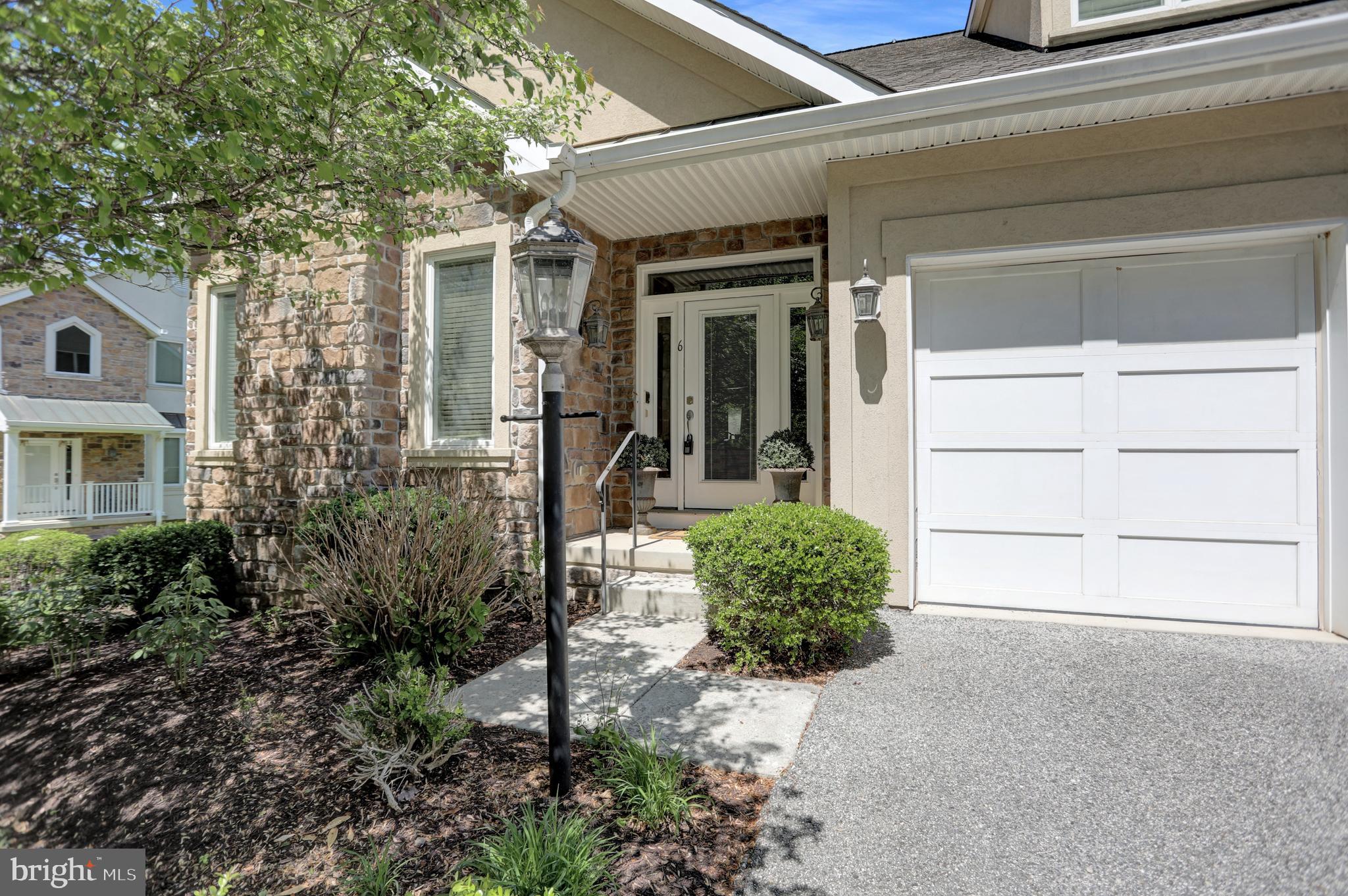 6 LYDFORD COURT