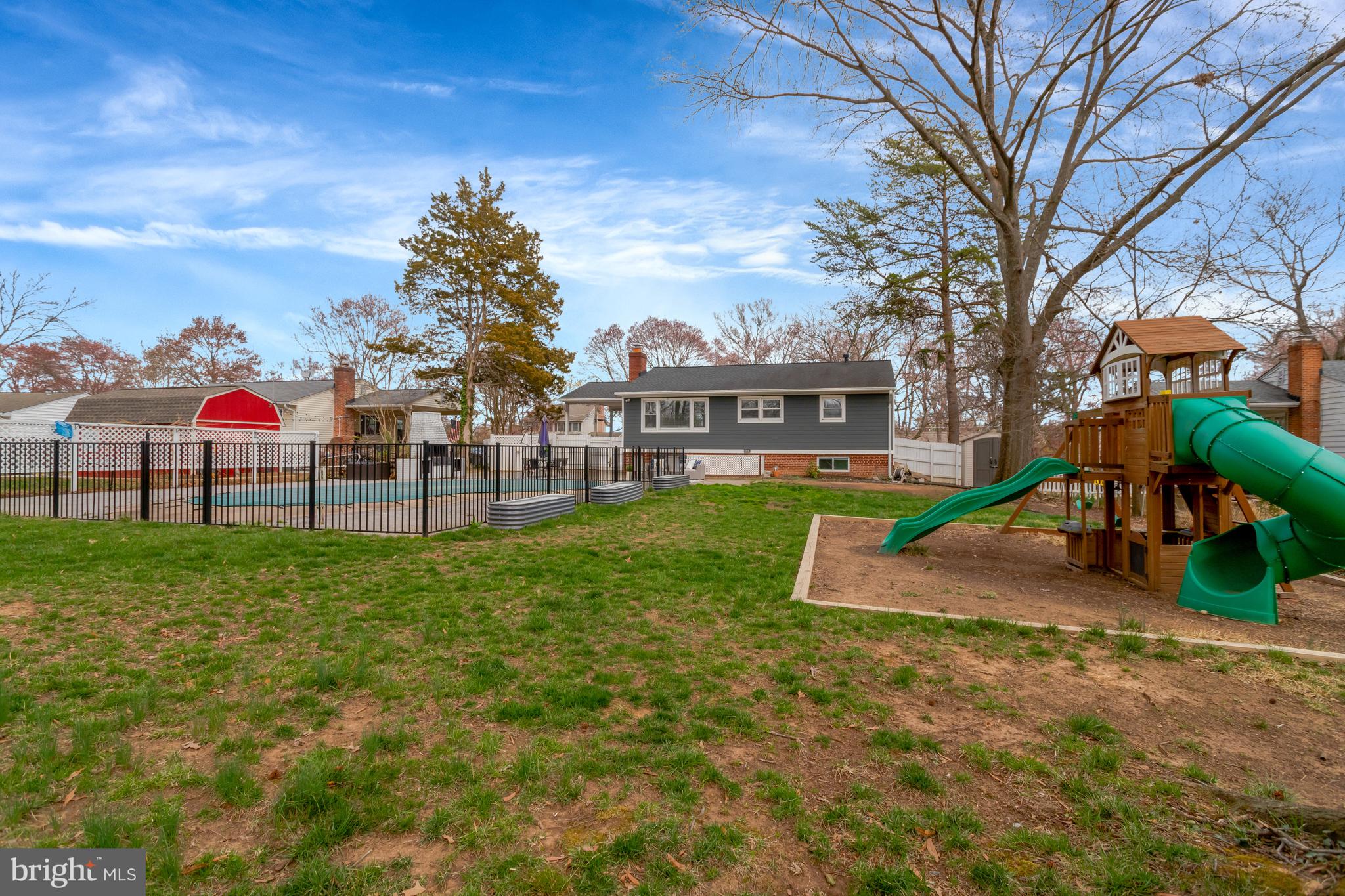 RIVERSIDE ESTATES - Residential