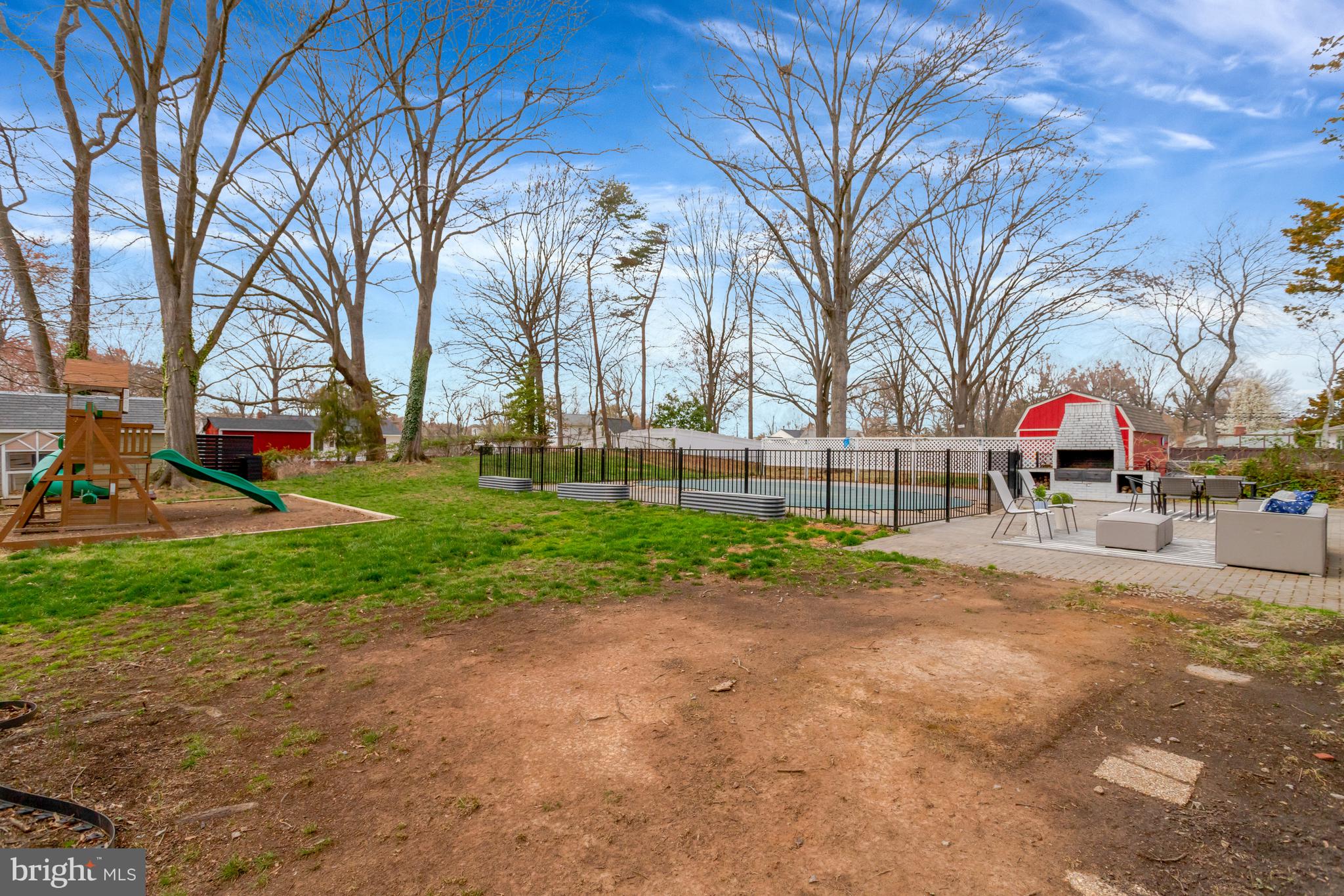 RIVERSIDE ESTATES - Residential