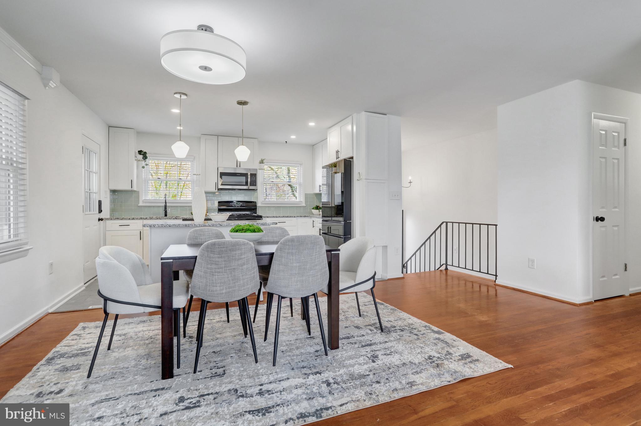 RIVERSIDE ESTATES - Residential