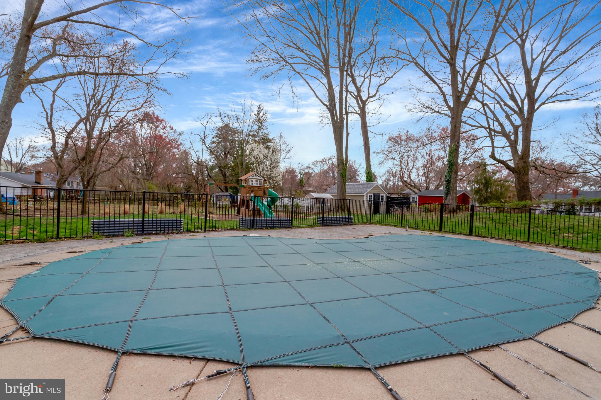 RIVERSIDE ESTATES - Residential