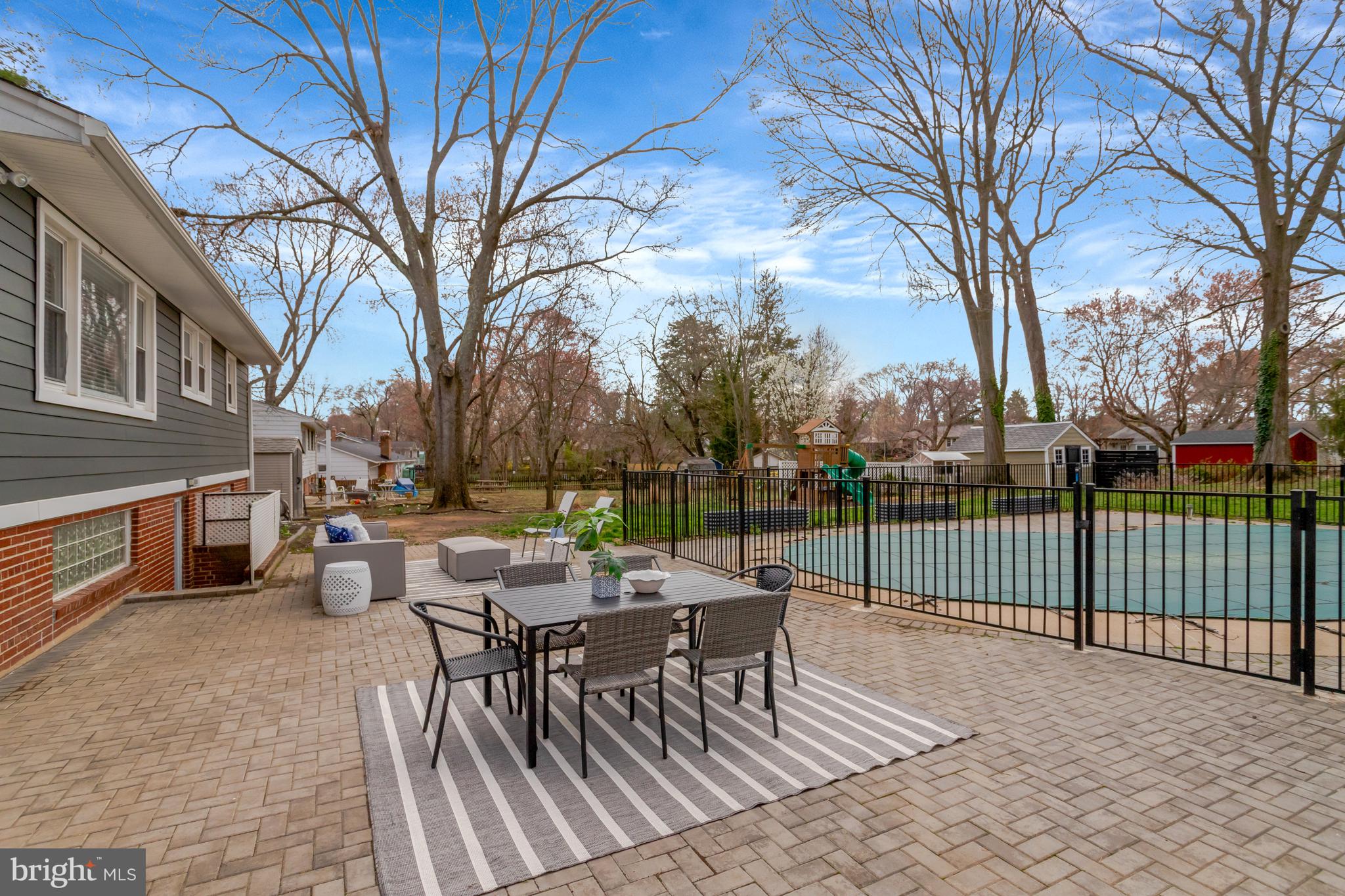 RIVERSIDE ESTATES - Residential