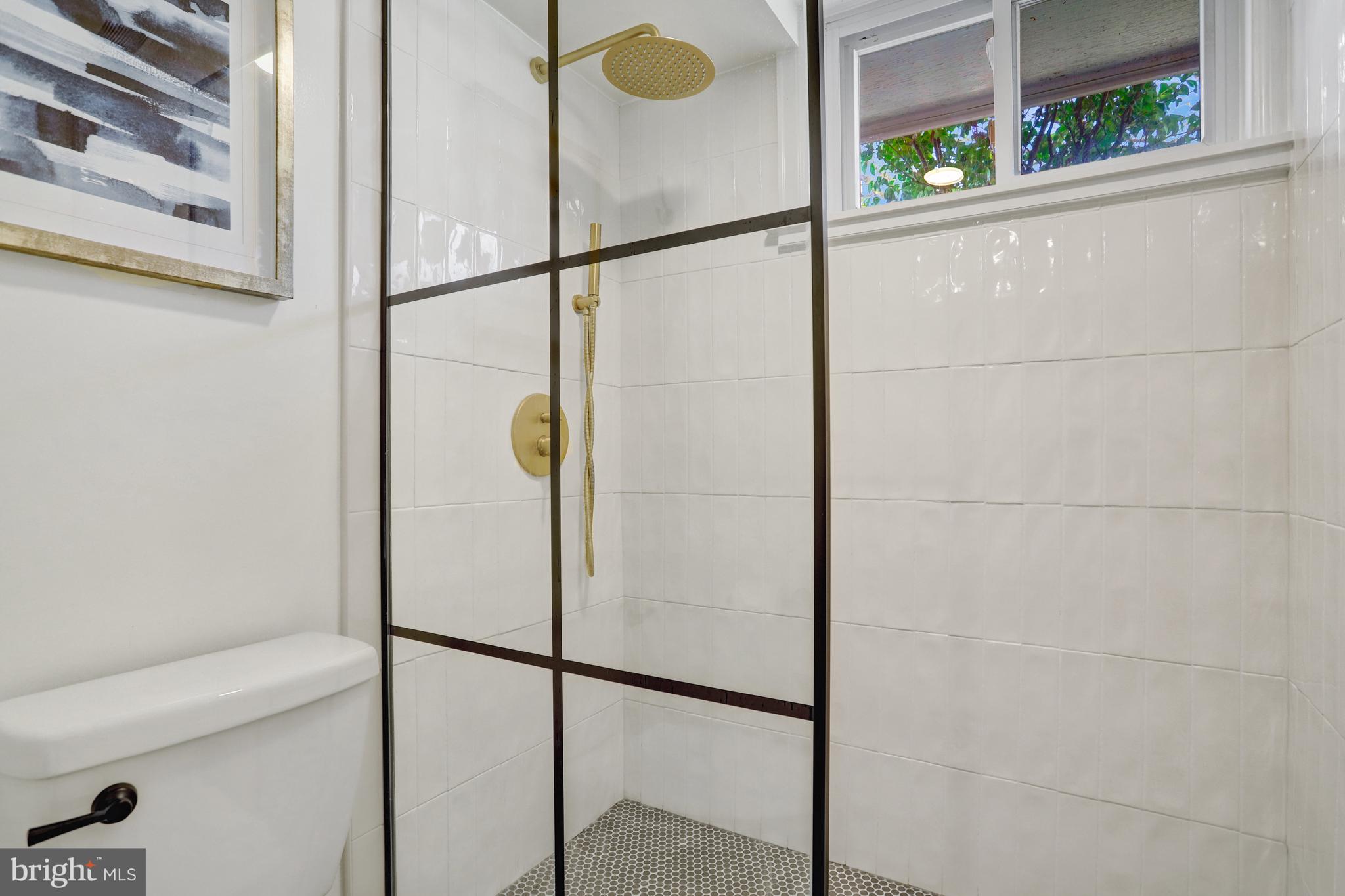 RIVERSIDE ESTATES - Residential