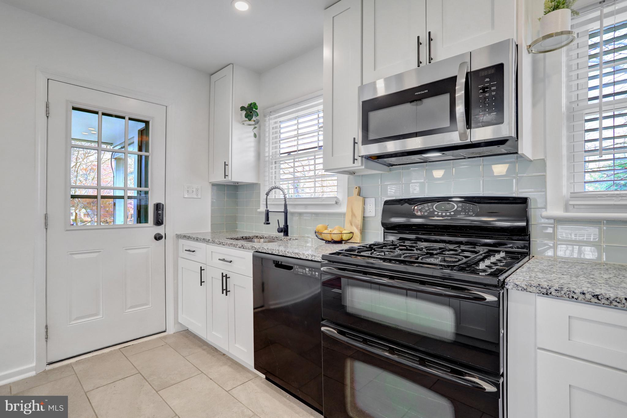 RIVERSIDE ESTATES - Residential