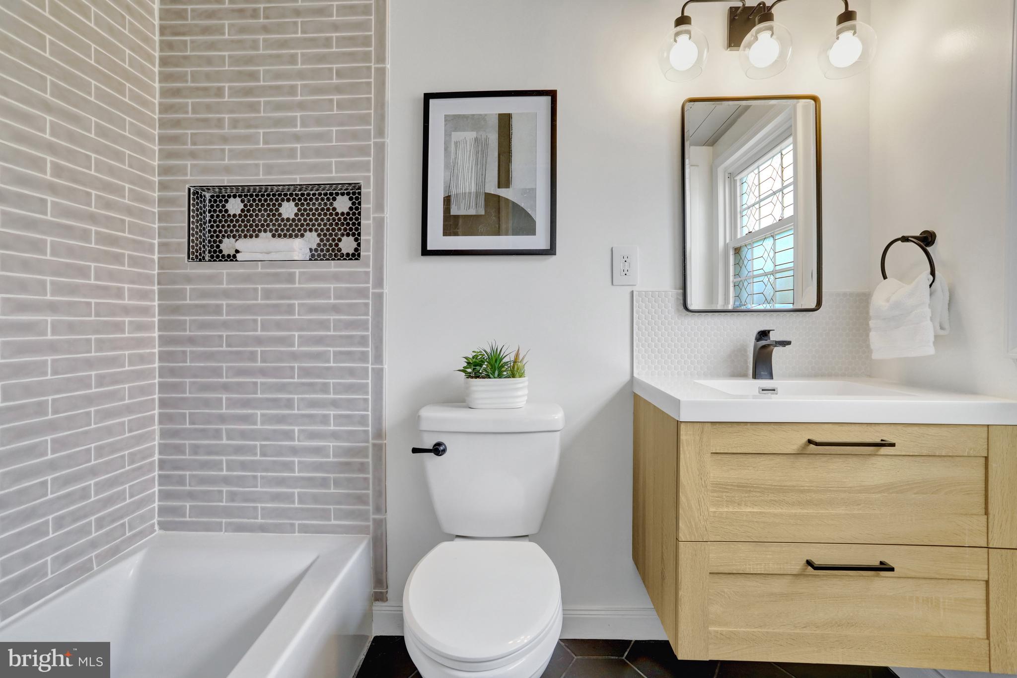 RIVERSIDE ESTATES - Residential