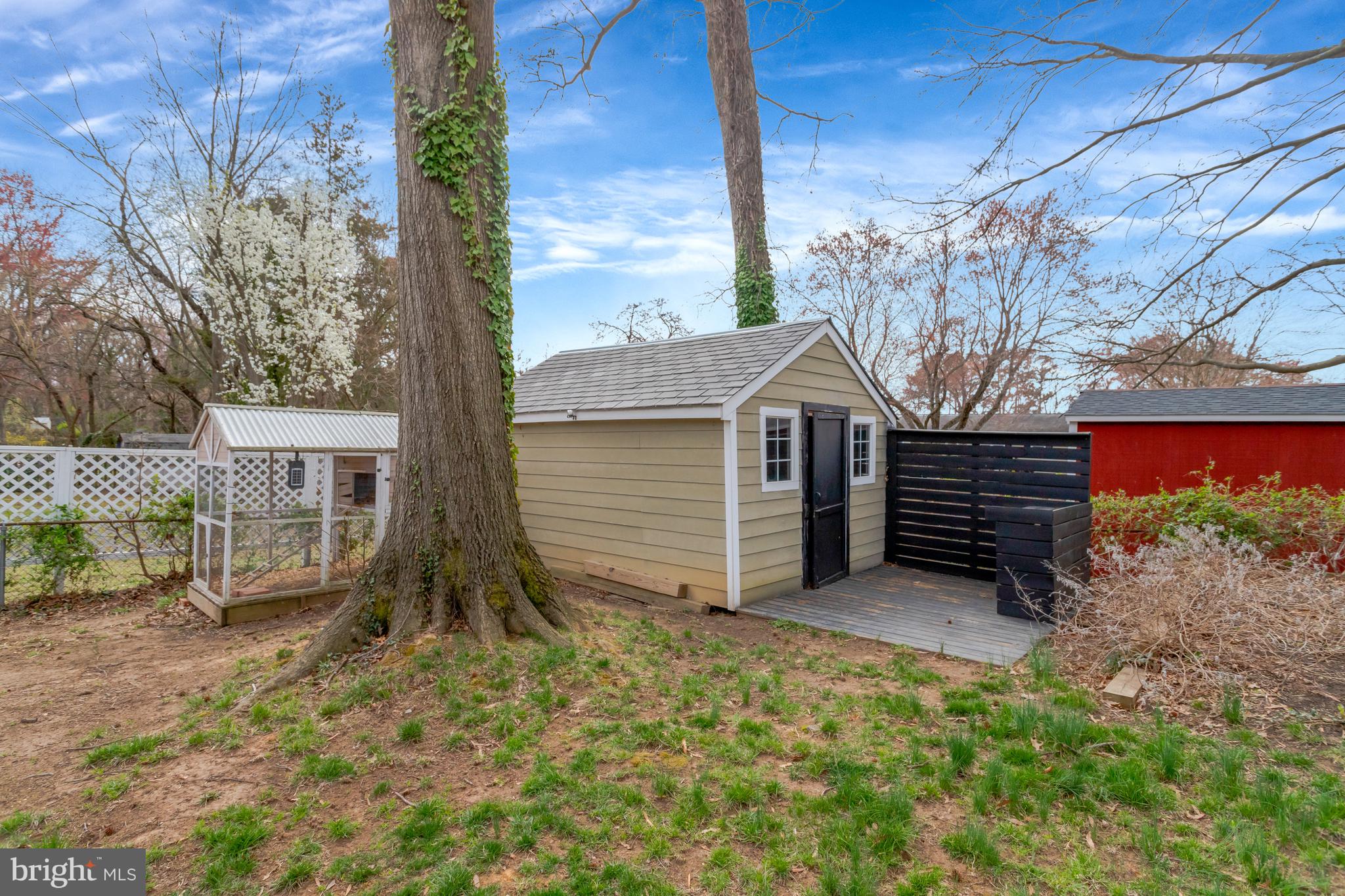 RIVERSIDE ESTATES - Residential