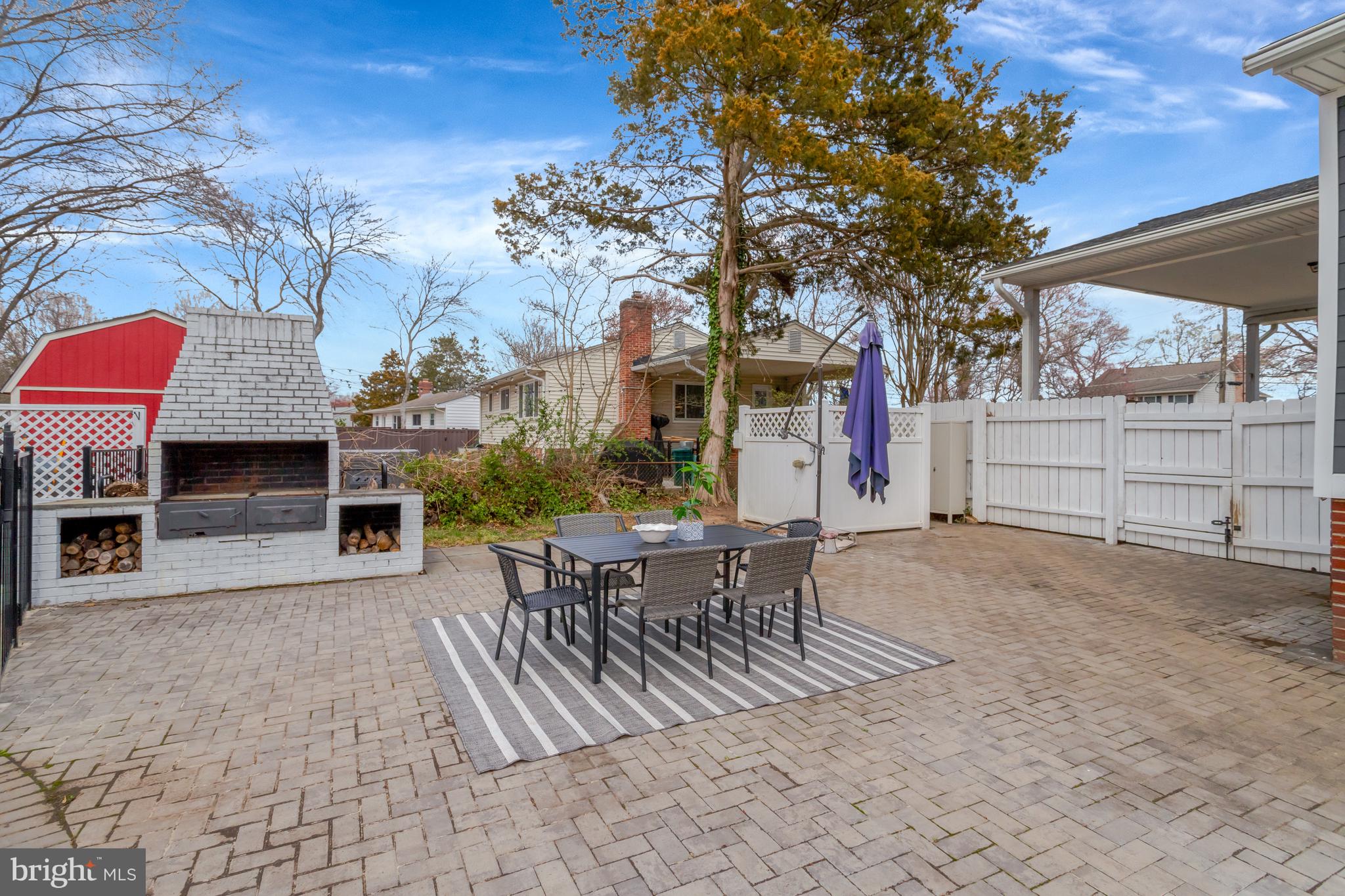 RIVERSIDE ESTATES - Residential