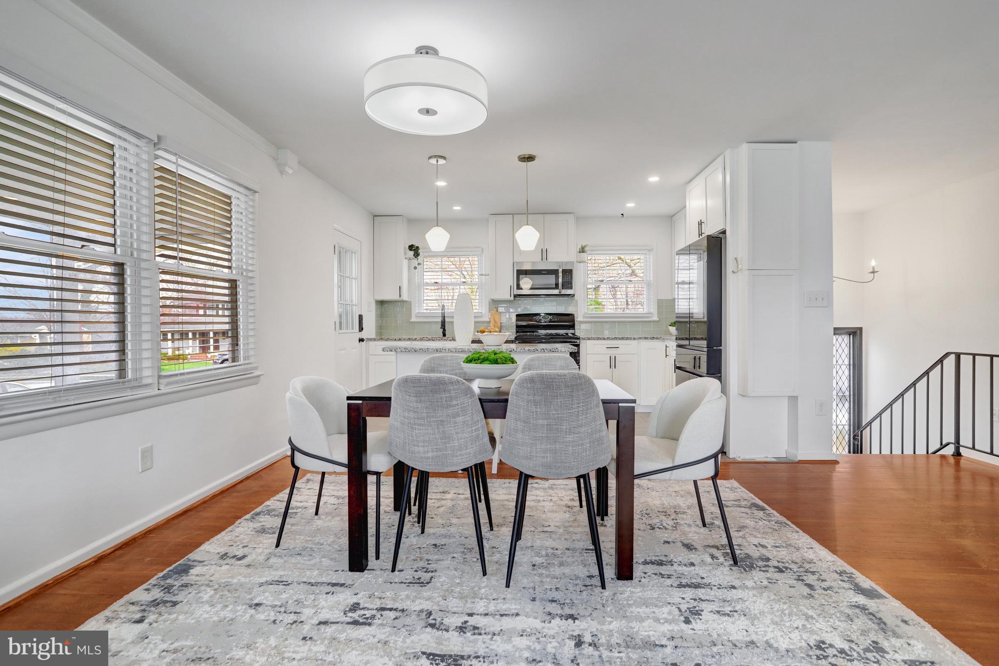 RIVERSIDE ESTATES - Residential