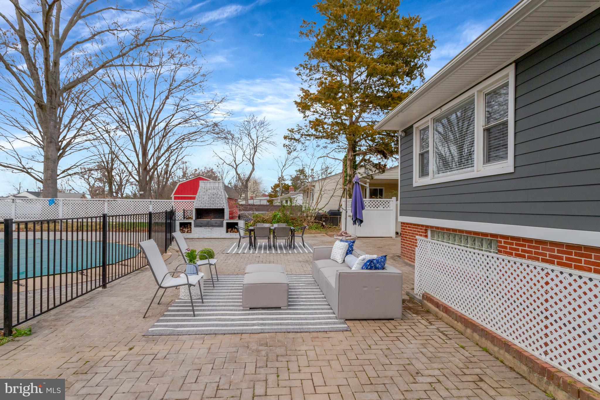 RIVERSIDE ESTATES - Residential