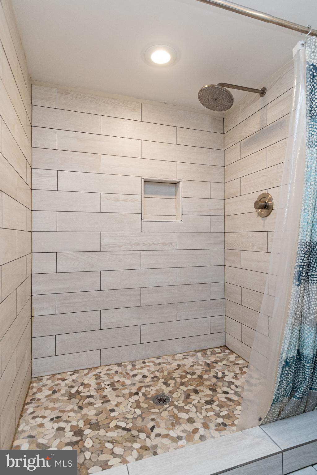 VIRGINIA HILLS - Residential Lease