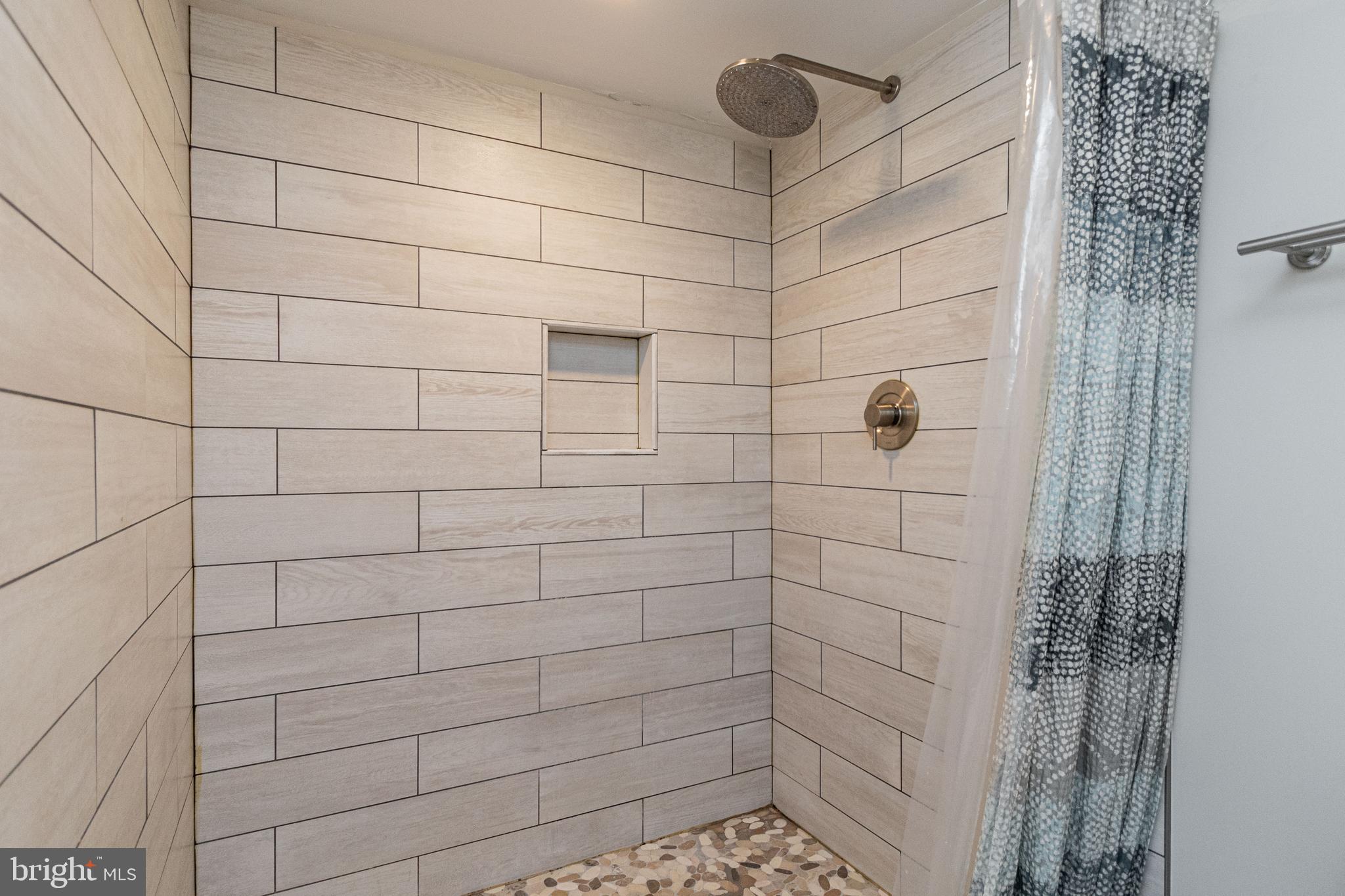 VIRGINIA HILLS - Residential Lease
