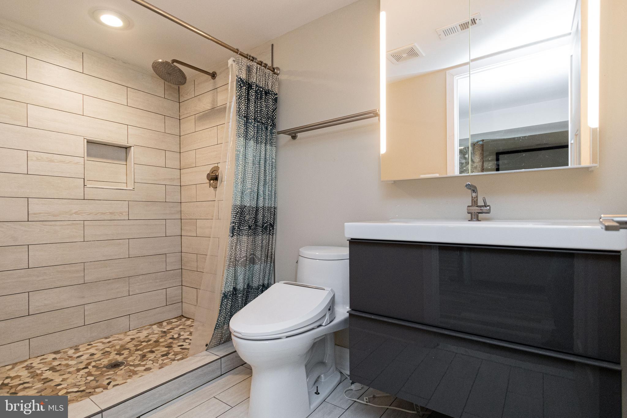 VIRGINIA HILLS - Residential Lease
