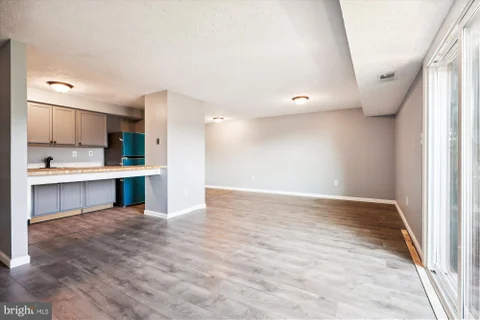 MLS: MDMC2250388