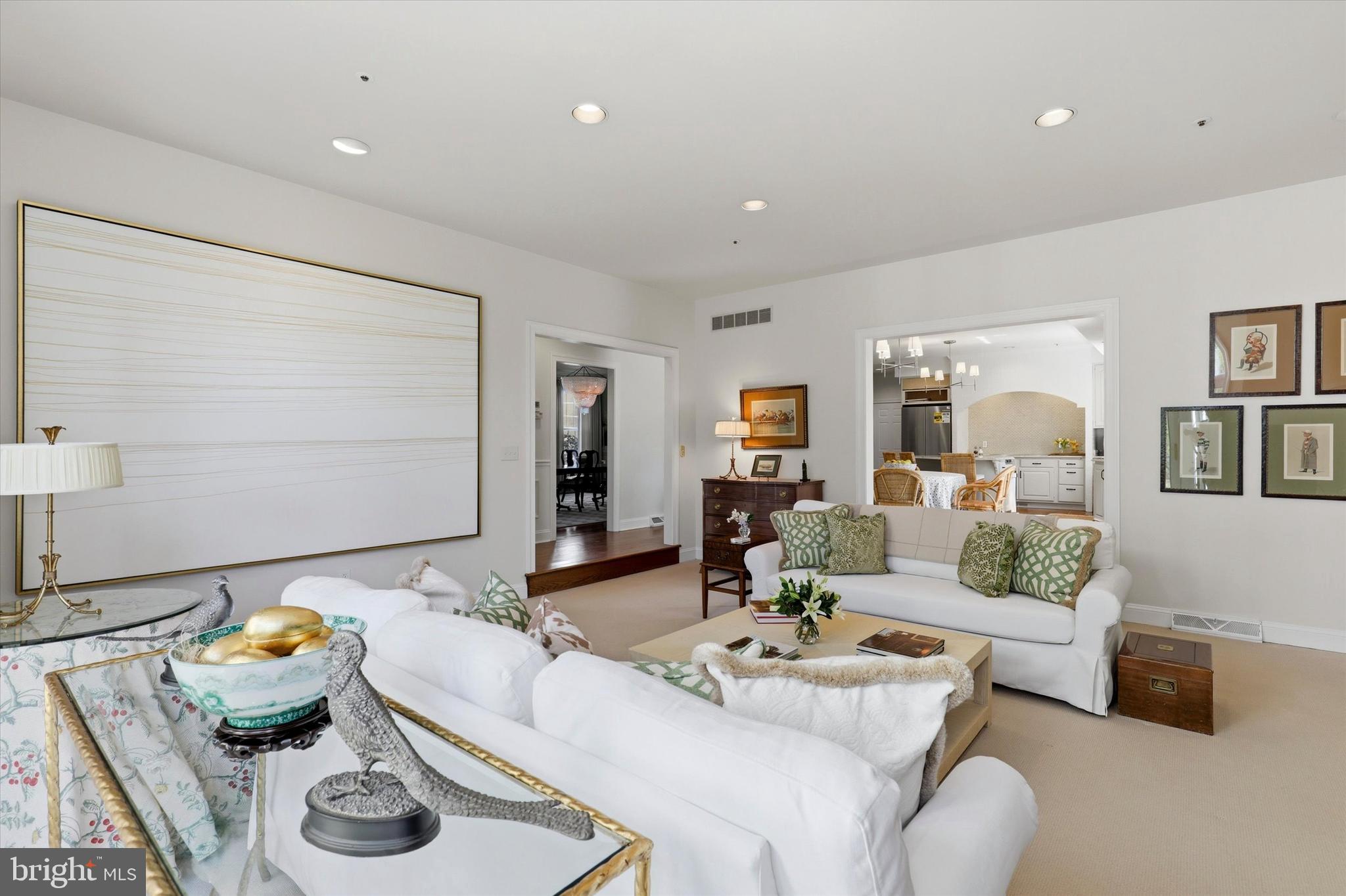 COUNTRY CLUB ESTS - Residential