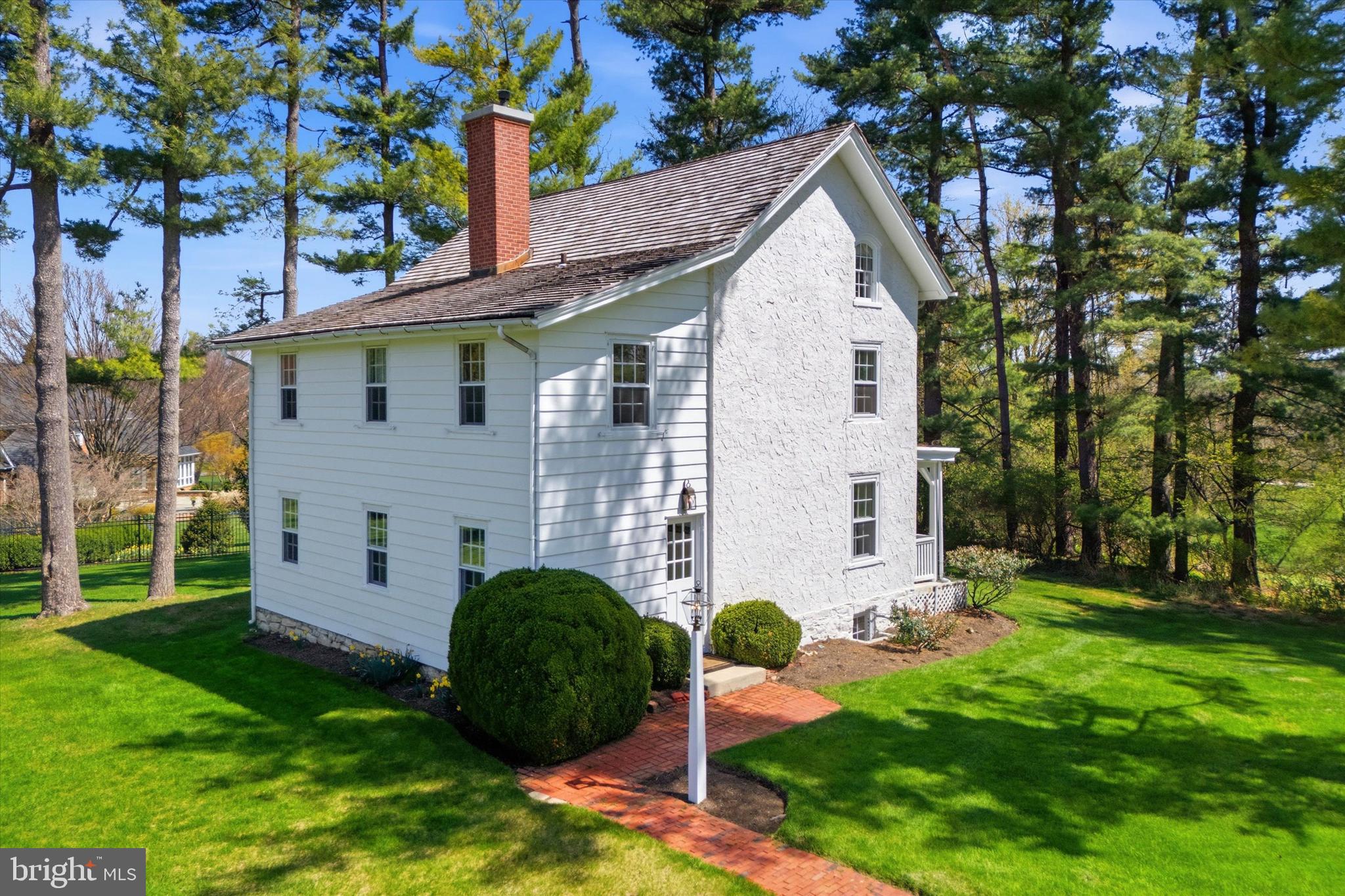 COUNTRY CLUB ESTS - Residential