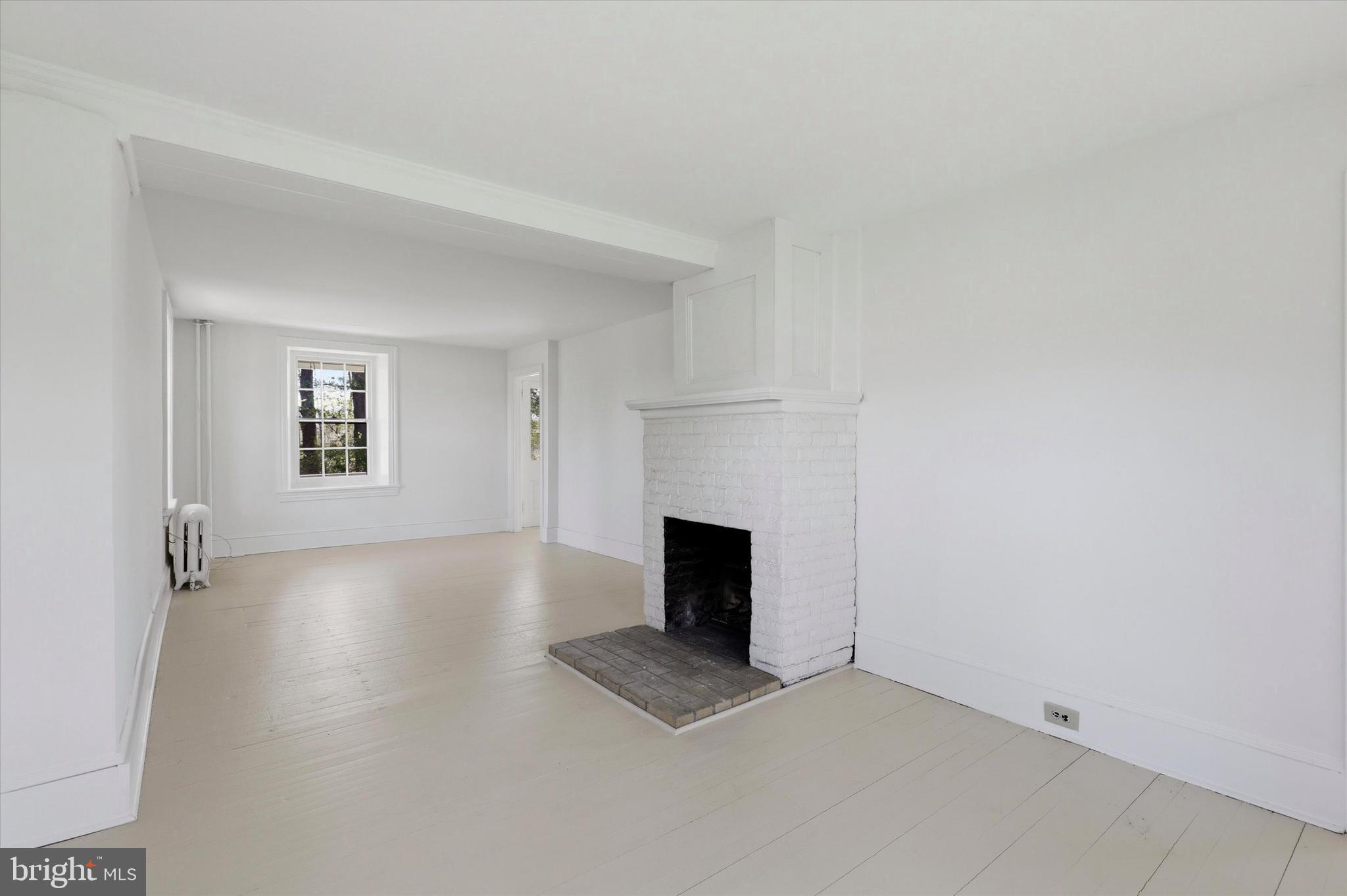 COUNTRY CLUB ESTS - Residential