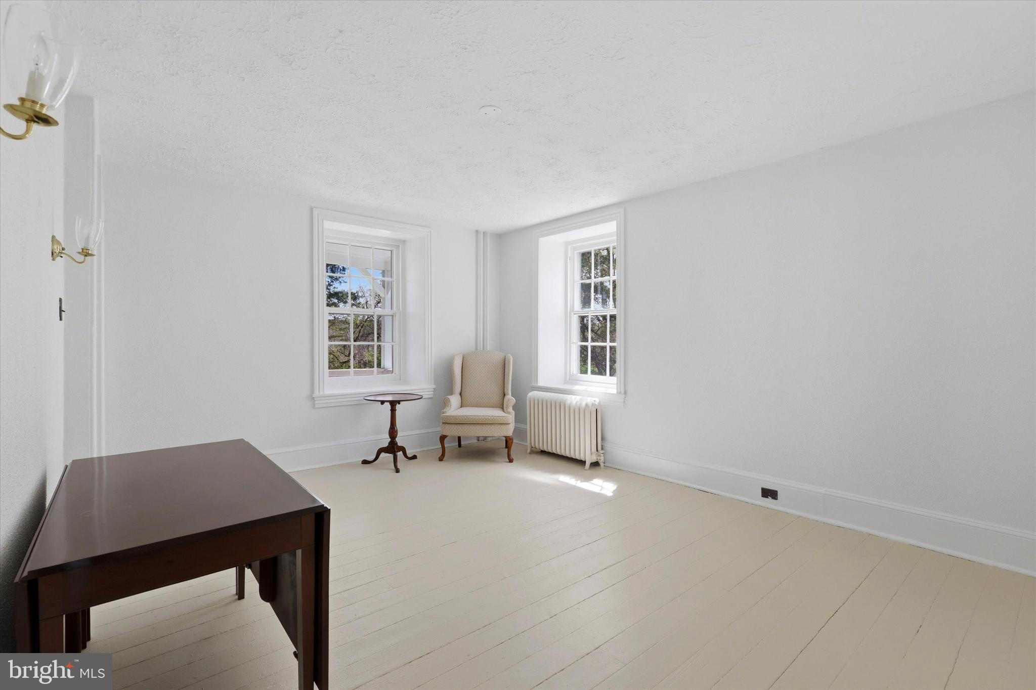 COUNTRY CLUB ESTS - Residential