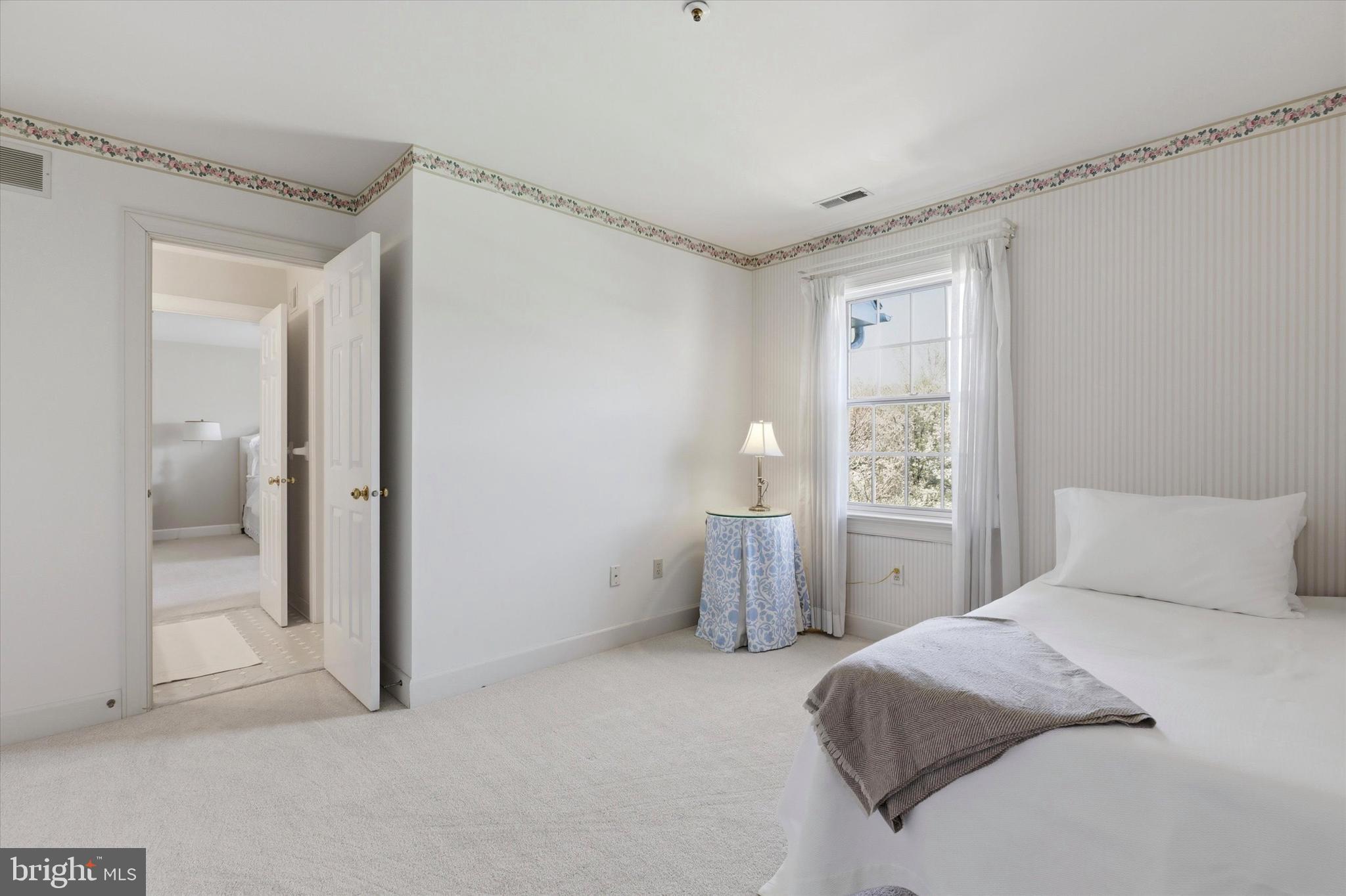 COUNTRY CLUB ESTS - Residential