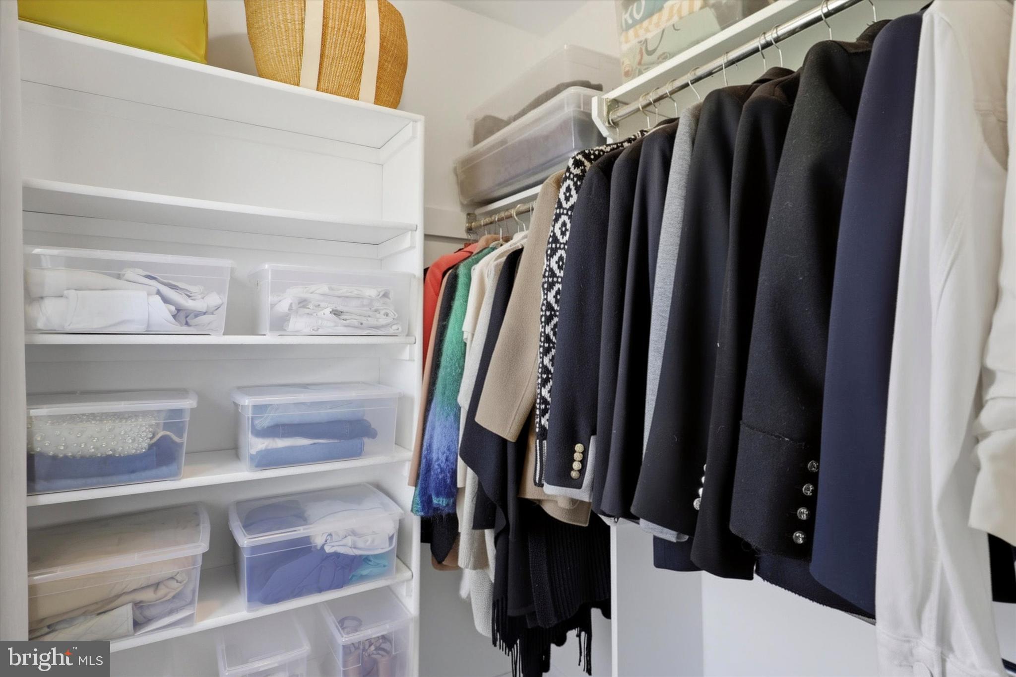 COUNTRY CLUB ESTS - Residential