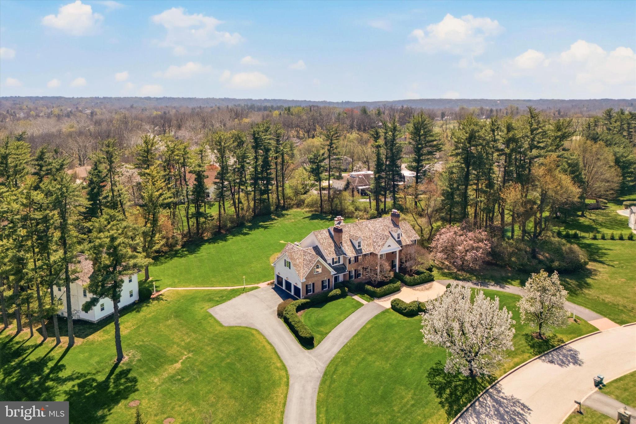 COUNTRY CLUB ESTS - Residential