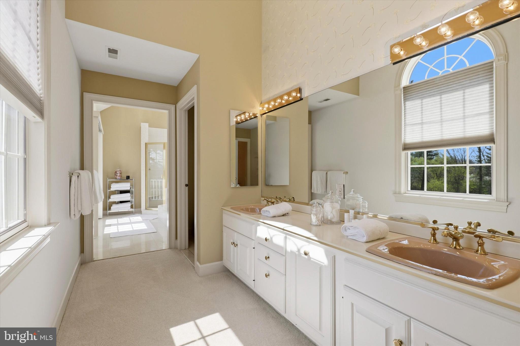 COUNTRY CLUB ESTS - Residential